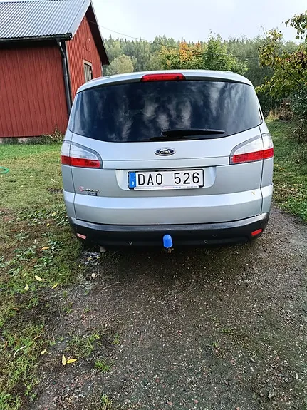 Ford S-Max 2010 photo 3