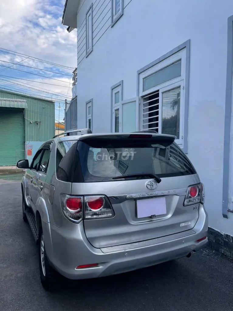 Toyota Fortuner 2013 photo 4