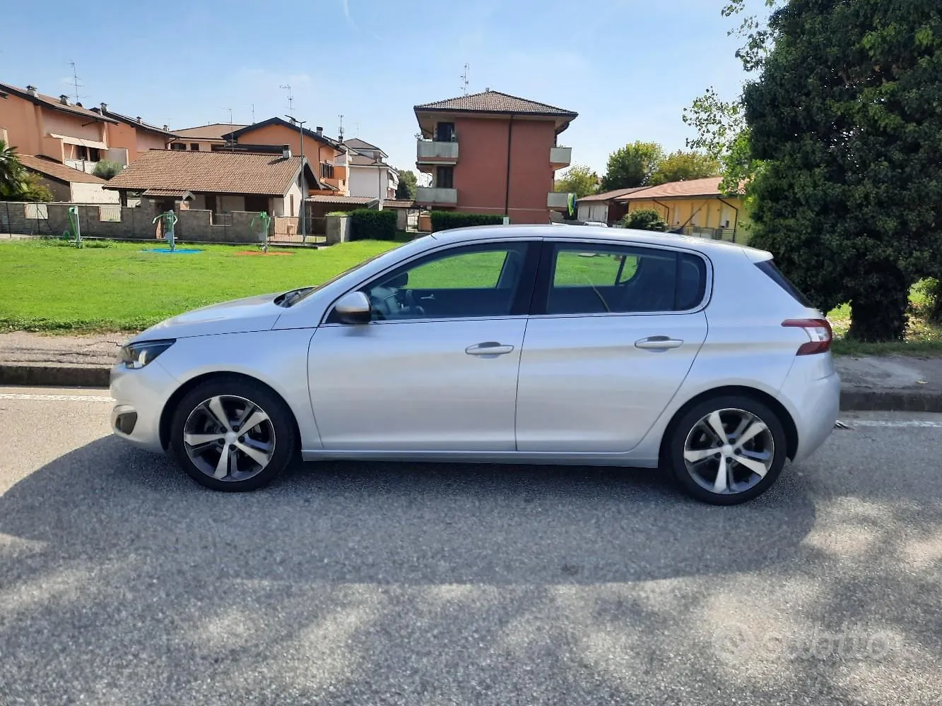 Peugeot 308 2014 photo 2