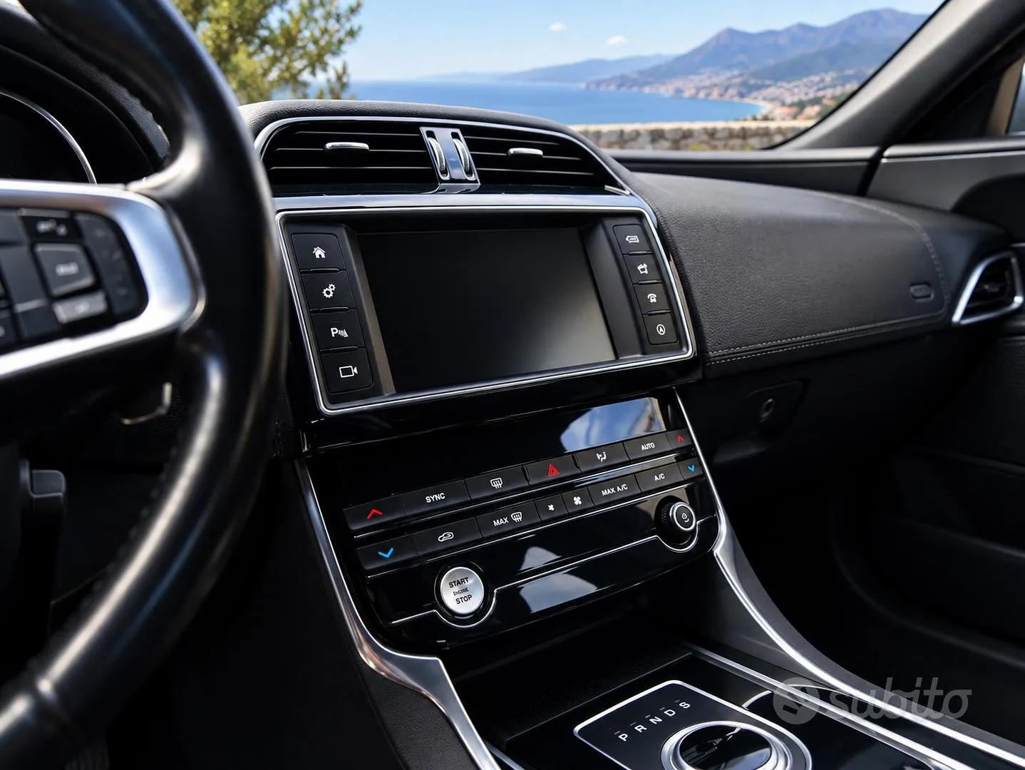 Jaguar Xe 2019 photo 3