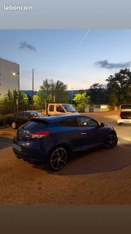 Renault Megane 2010 photo 3