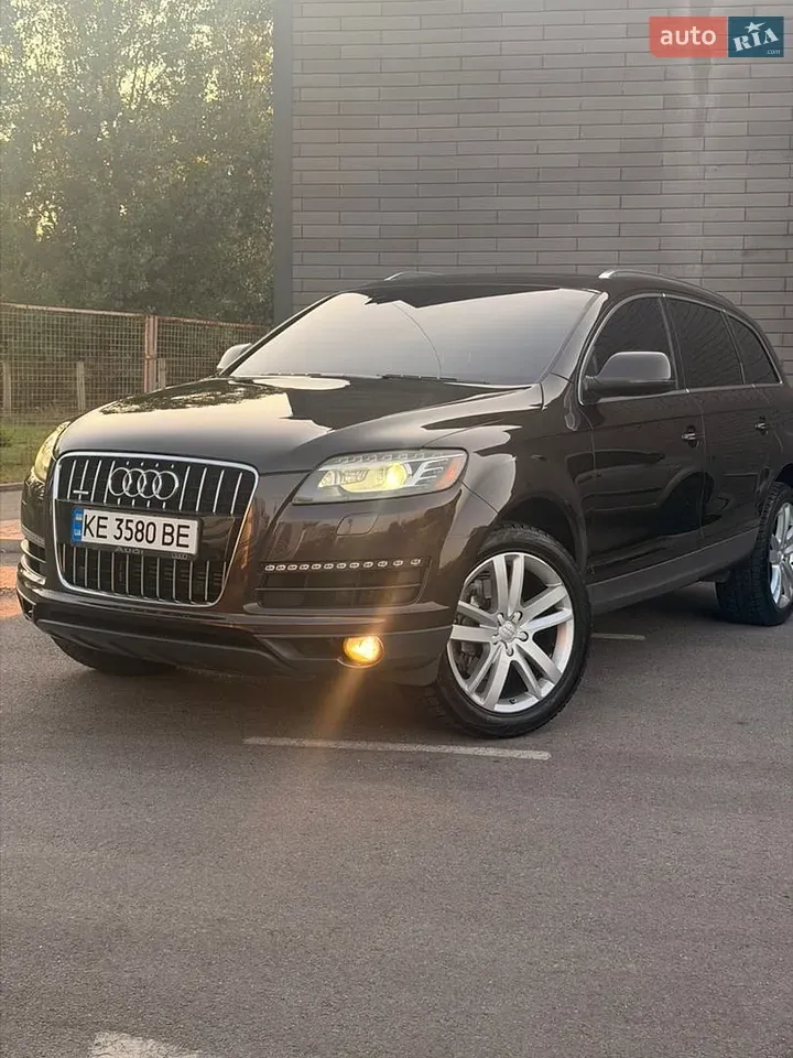 Audi Q7 2011 photo 5