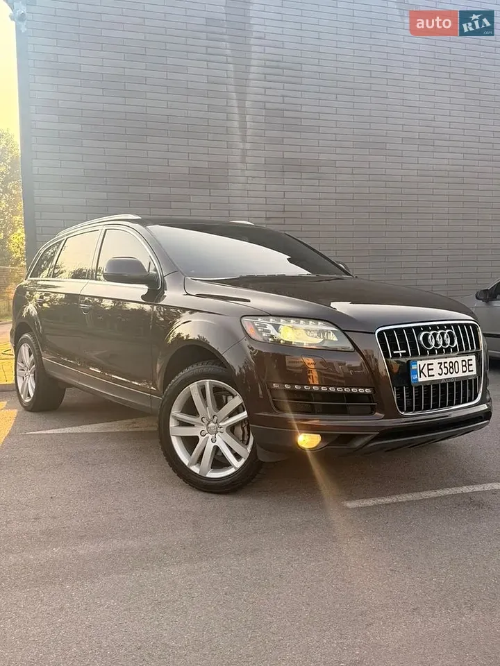 Audi Q7 2011 photo 4