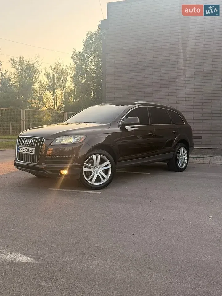 Audi Q7 2011 photo 3