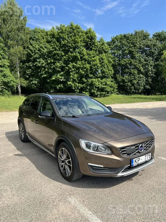 Volvo V60 2017 photo 2