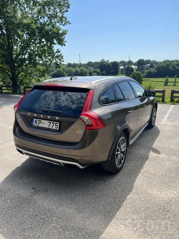 Volvo V60 2017 photo 4