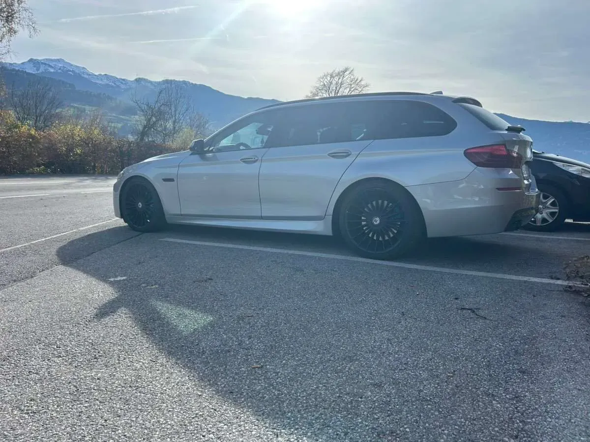 BMW 5 Series 2015 photo 3