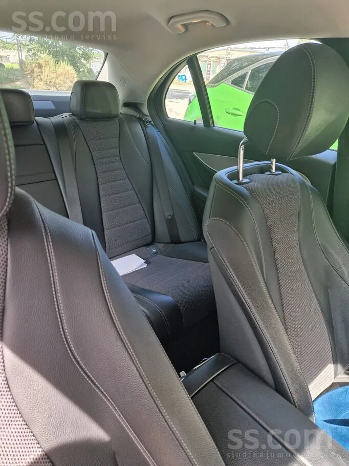 Mercedes-Benz E200 2017 photo 3