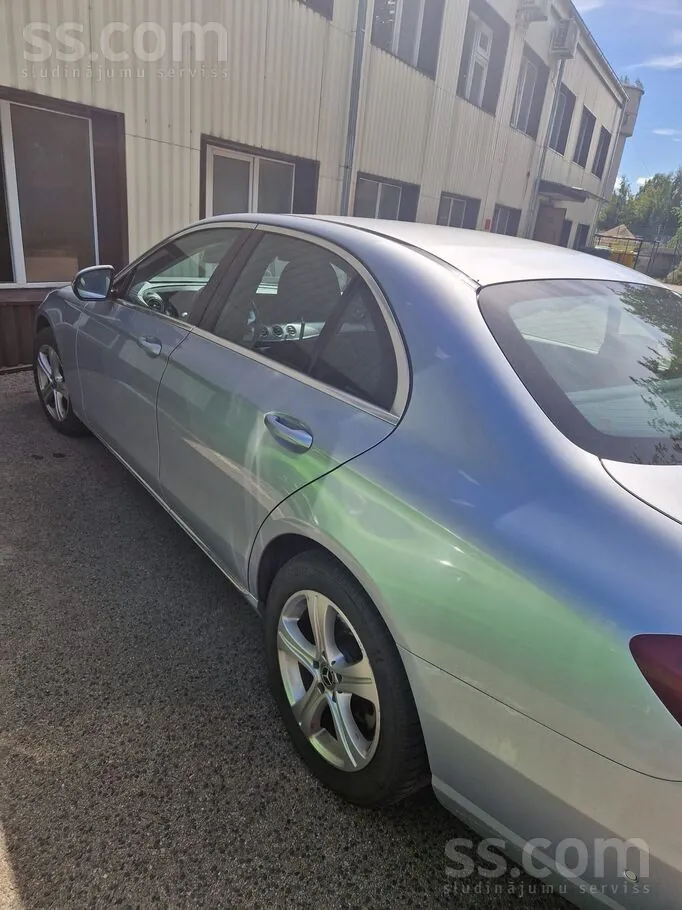 Mercedes-Benz E200 2017 photo 4
