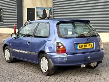 Toyota Starlet 1997 photo 3