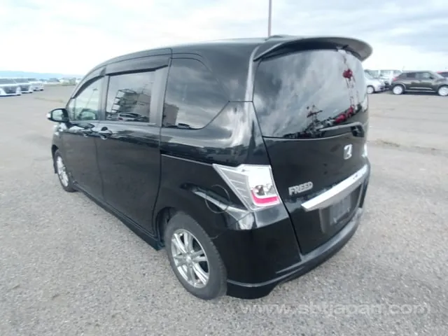Honda Freed 2012 photo 3