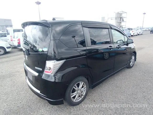 Honda Freed 2012 photo 4