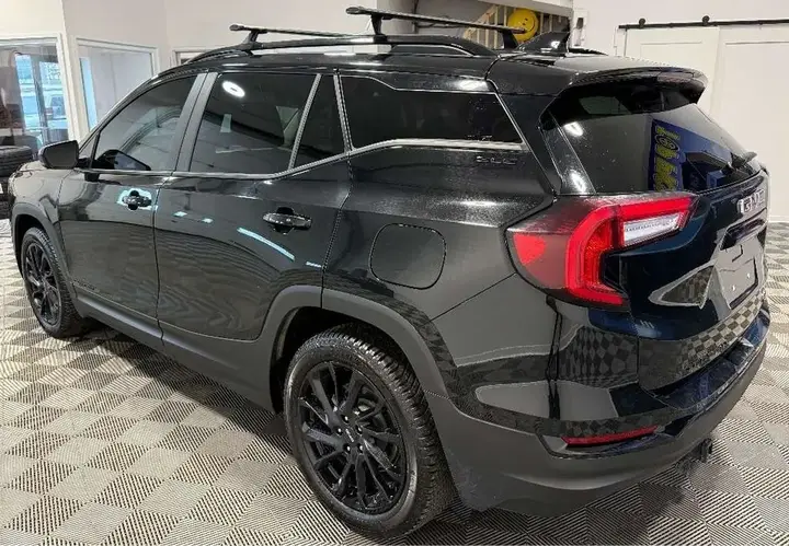 GMC Terrain 2023 photo 3