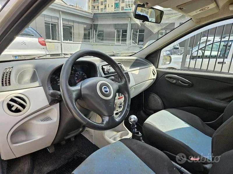 Fiat Punto 2005 photo 4