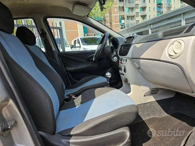 Fiat Punto 2005 photo 5