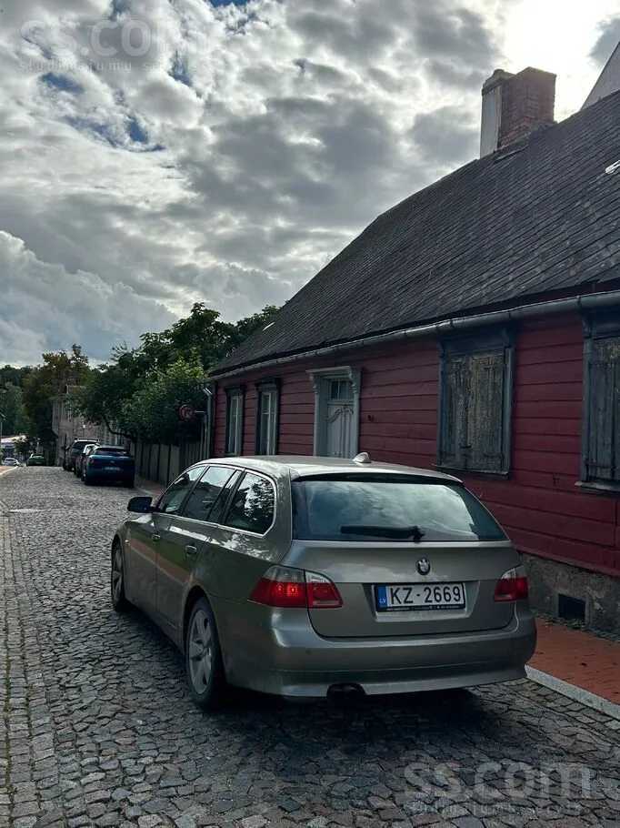 BMW 530