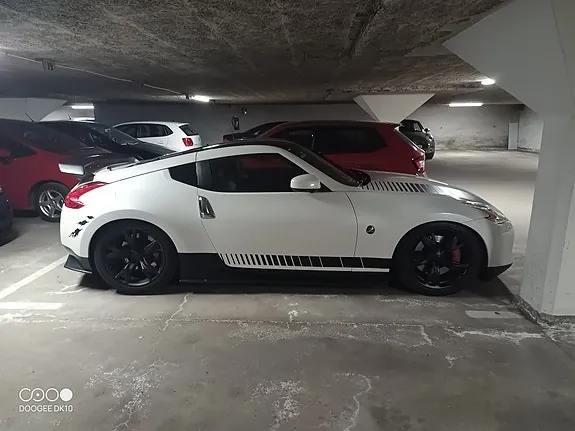Nissan 370 Z 2010 photo 3