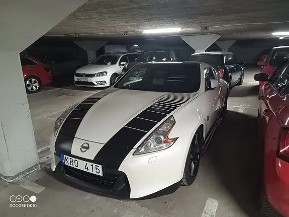Nissan 370 Z 2010 photo 2