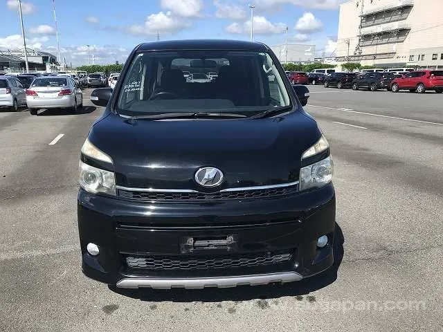 Toyota Voxy X L Edition 2011 photo 5