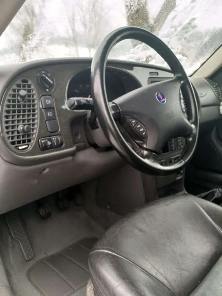 Saab 9-3 2002 photo 2