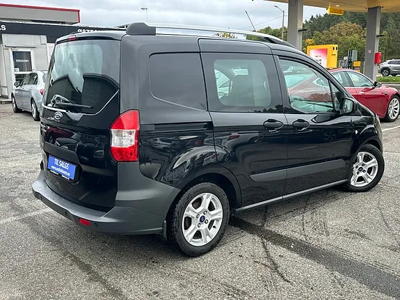 Ford Transit Courier 2024 photo 5