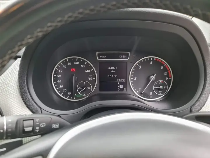 Mercedes-Benz B-Class 2012 photo 2