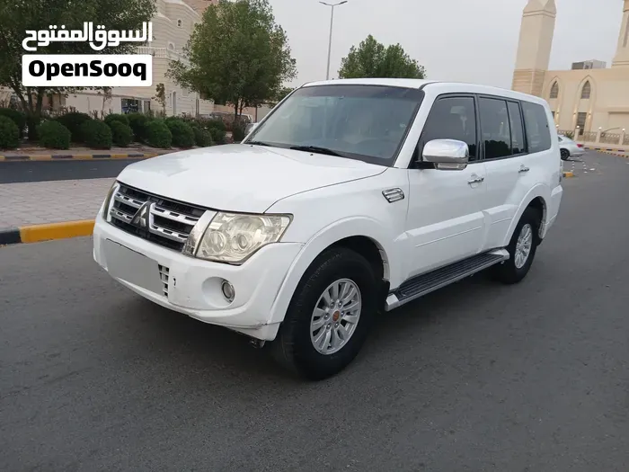 Mitsubishi Pajero 2014 photo 3