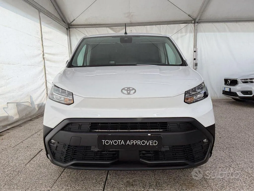 Toyota Proace City 2024 photo 2