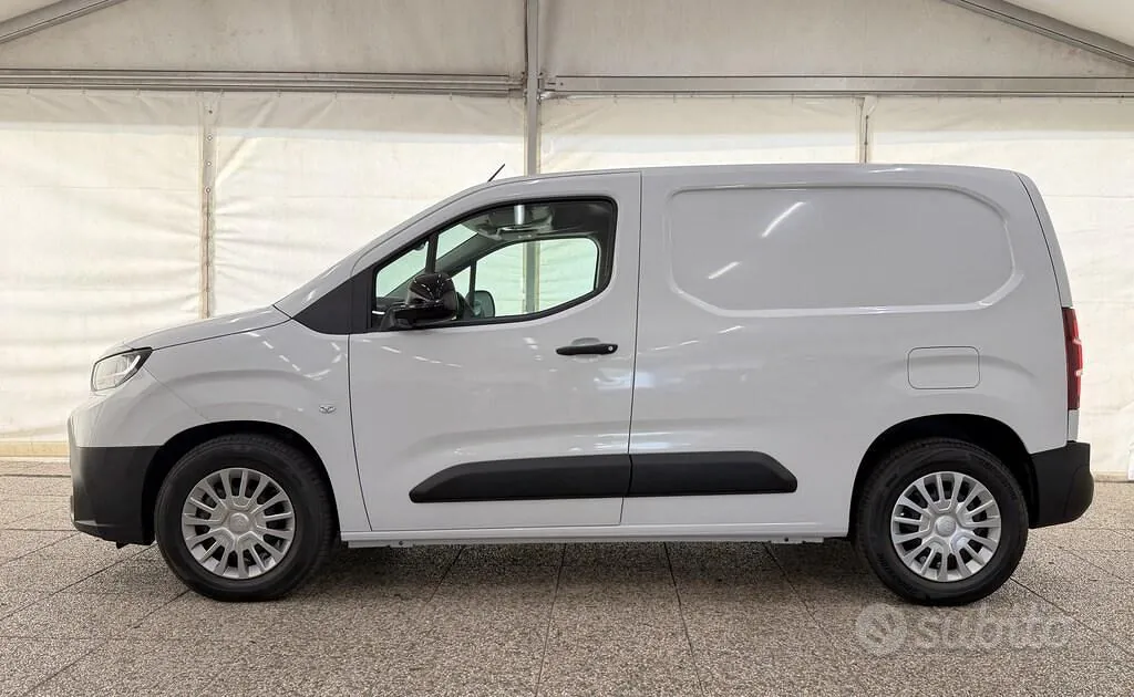 Toyota Proace City 2024 photo 3