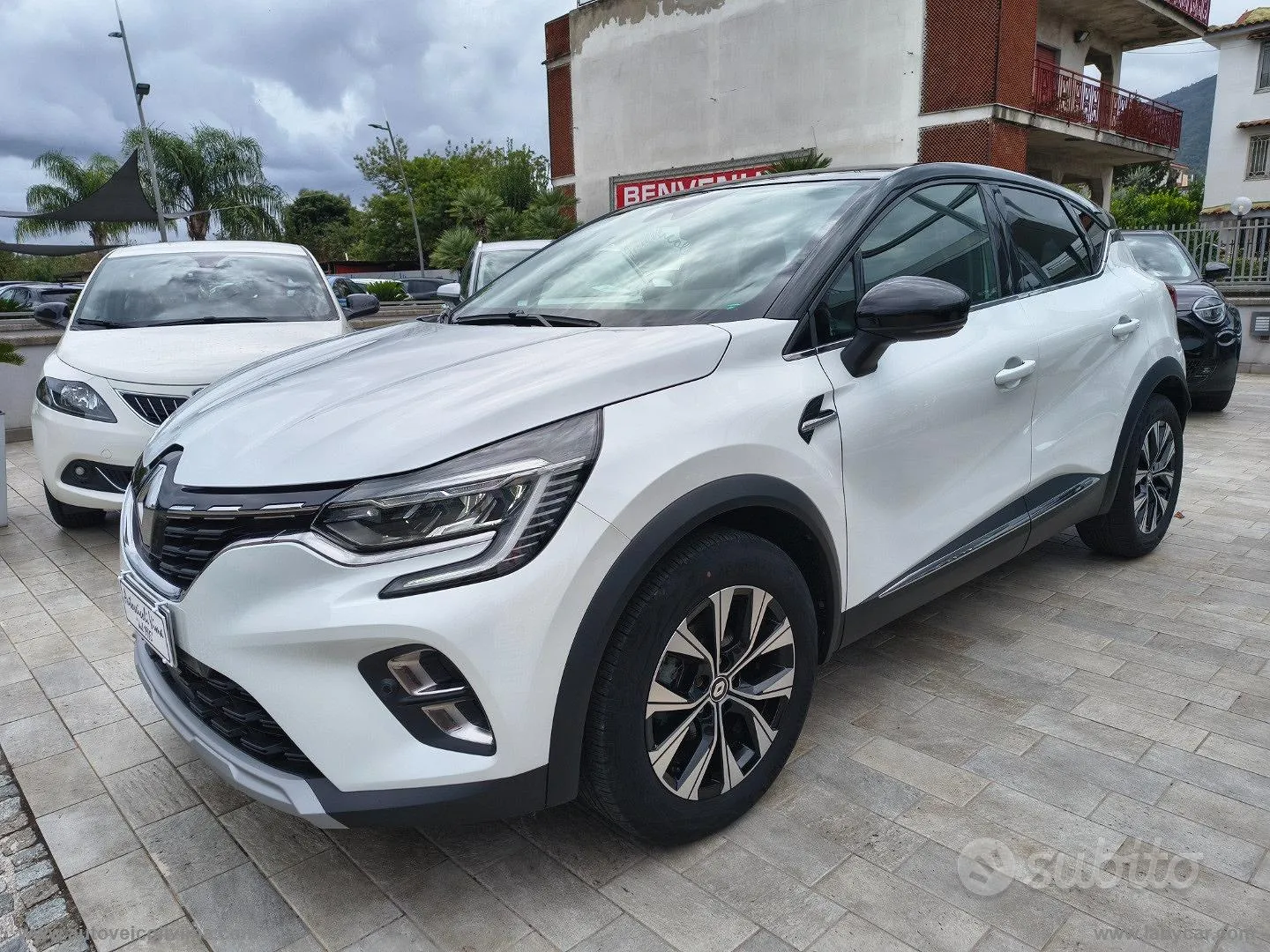 Renault Captur 2023 photo 3
