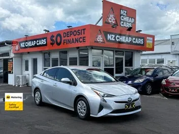 Toyota Prius 2017 photo 2