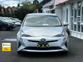 Toyota Prius 2017 photo 3