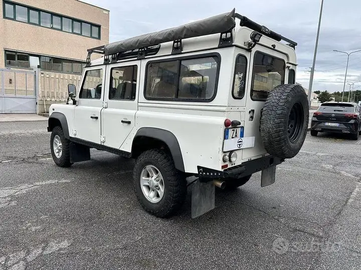 Land Rover Defender 2008 photo 4