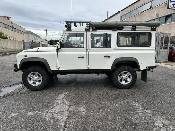 Land Rover Defender 2008 photo 3