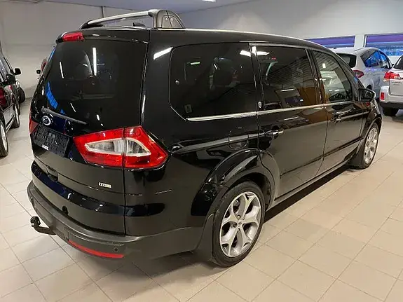 Ford Galaxy 2010 photo 3