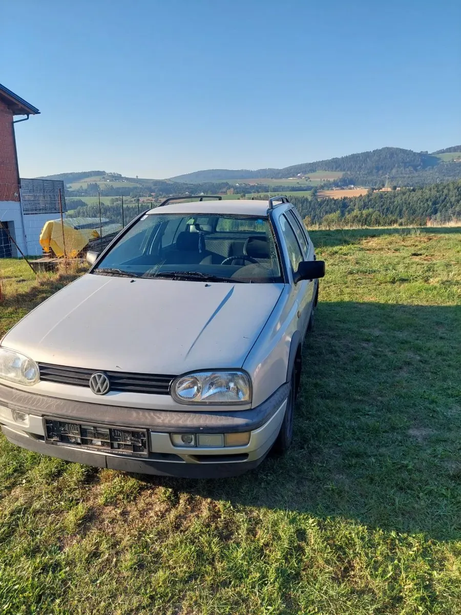 Volkswagen Golf 1998 photo 2