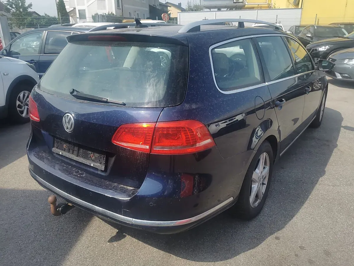 Volkswagen Passat 2012 photo 3