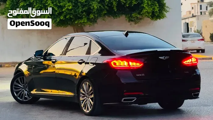 Genesis G80 2016 photo 2