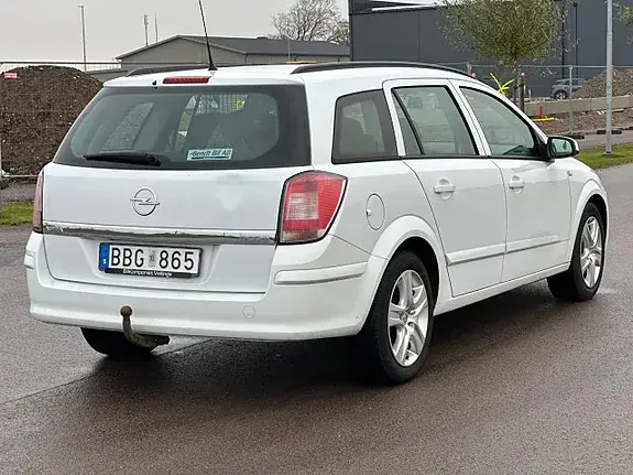 Opel Astra 2009 photo 4