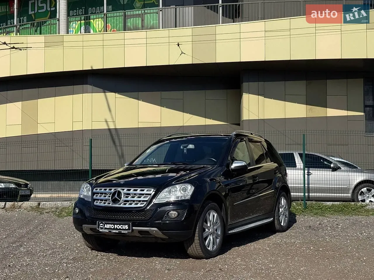 Mercedes-Benz M-Class 2009 photo 4