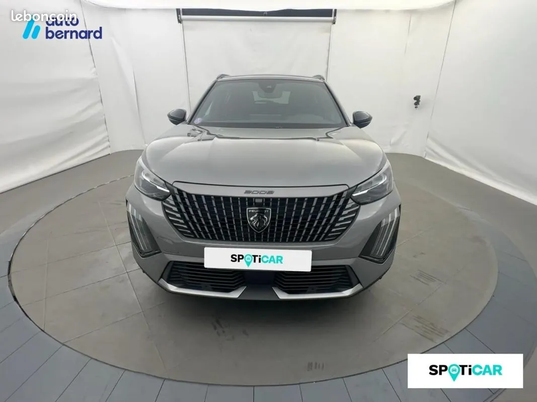 Peugeot 2008 2024 photo 2