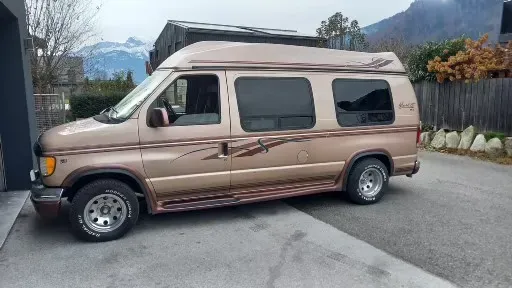 Ford Econoline Van