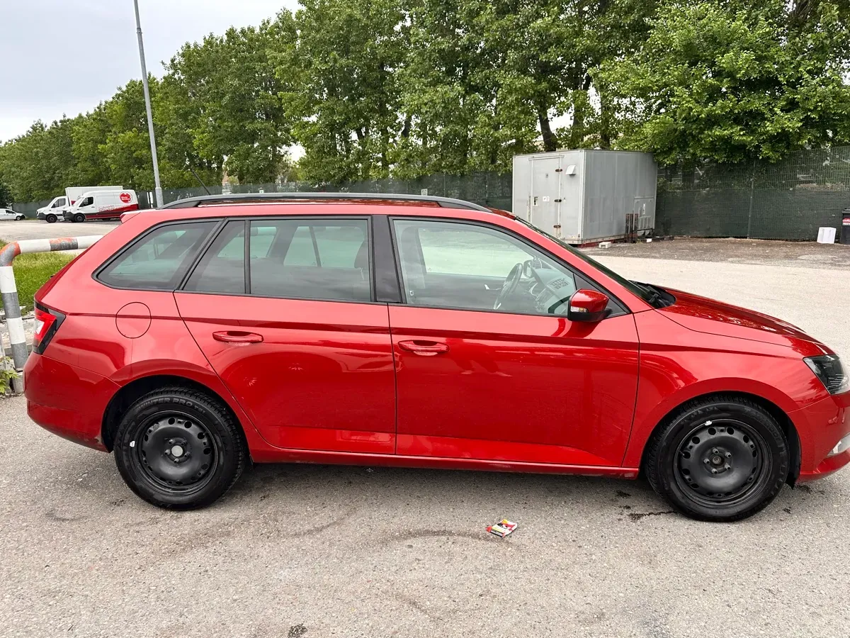 Skoda Fabia 2015 photo 3