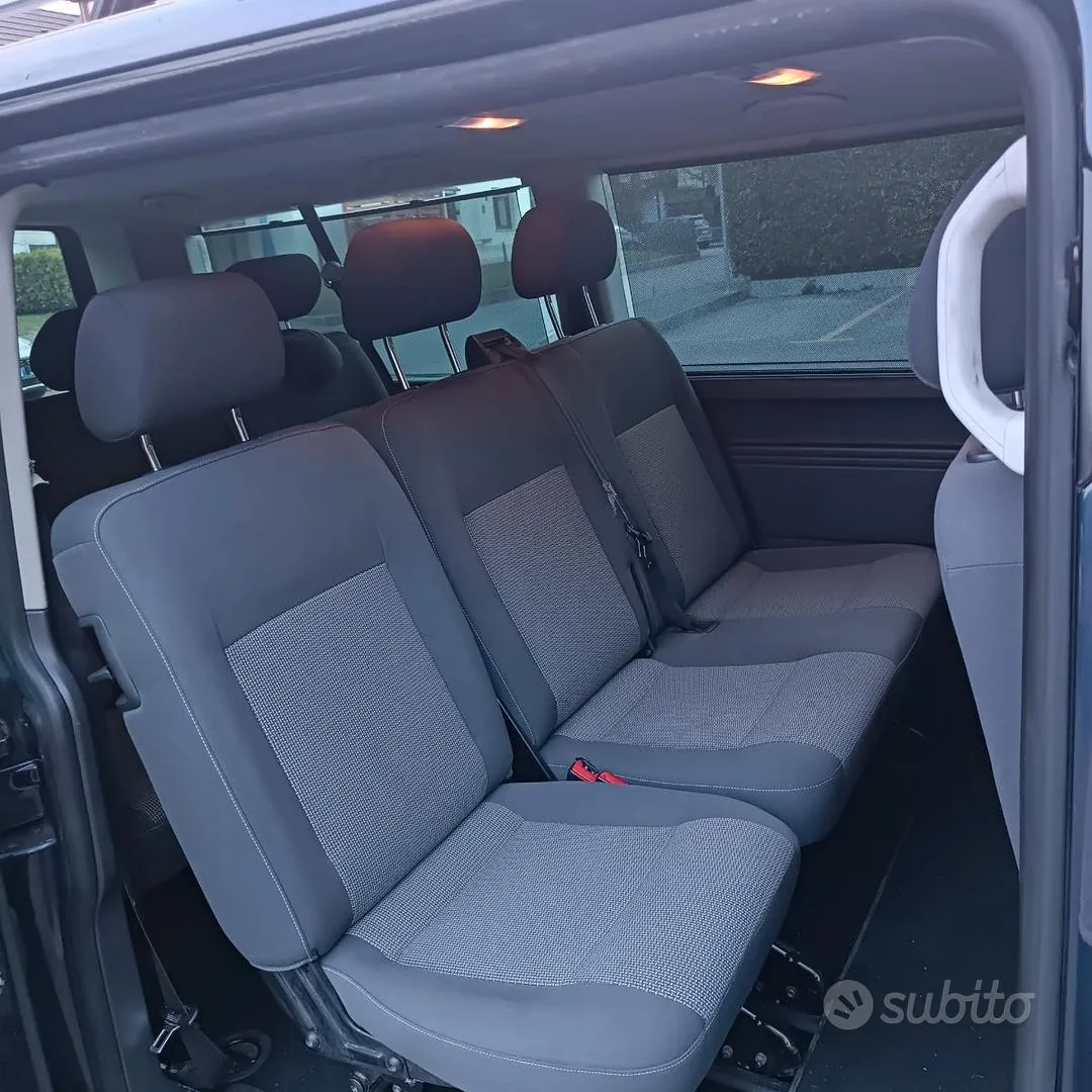 Volkswagen Caravelle 2012 photo 5
