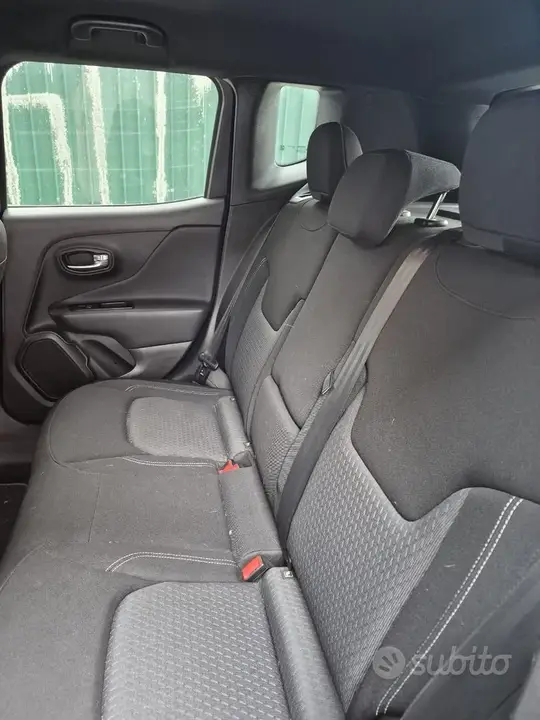 Jeep Renegade 2021 photo 2