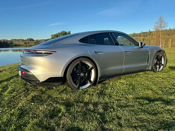 Porsche Taycan 2020 photo 3