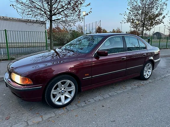 BMW 520I