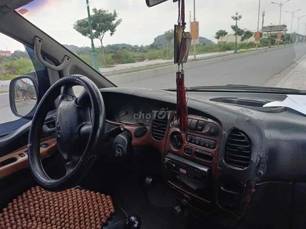 Hyundai Starex