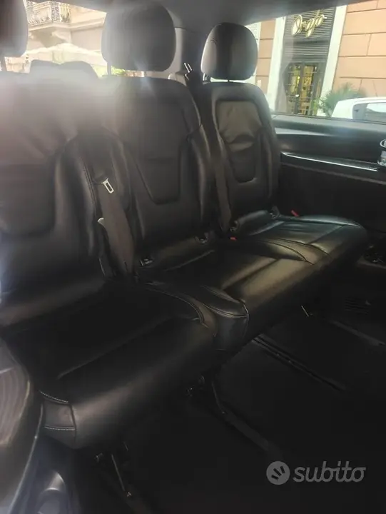 Mercedes-Benz C-Class 2022 photo 4