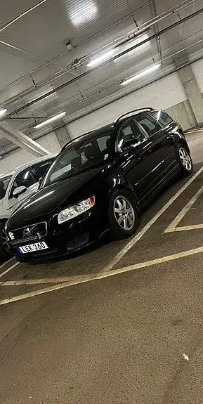 Volvo V50 2011 photo 2